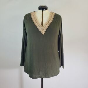 Bloomchic Rib Knit Blouse Women's L Green Lace Tan V-Neck Long Sleeve NWT
